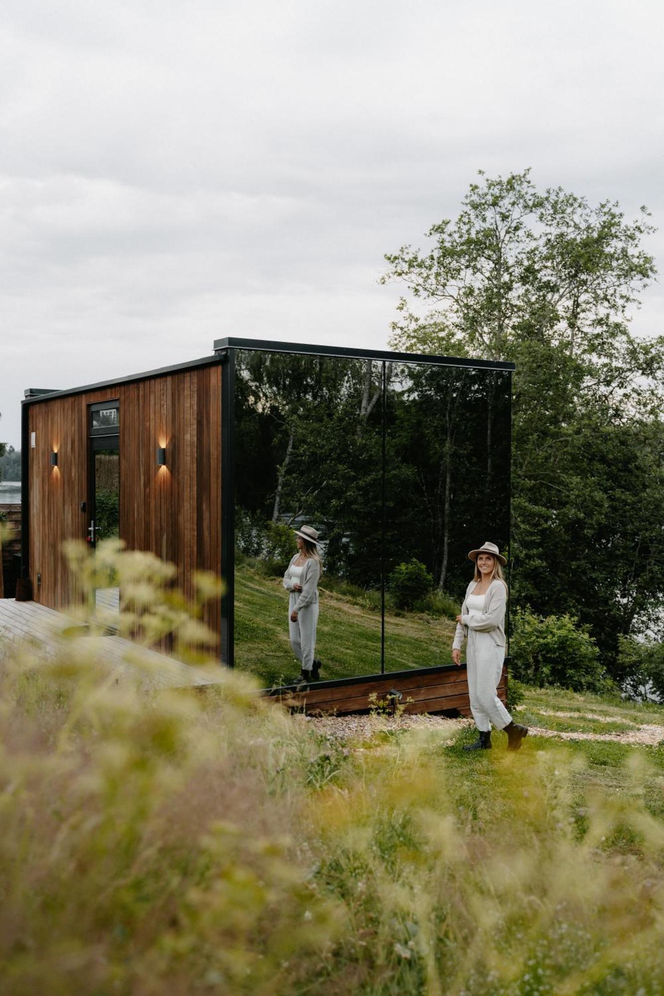 Wonderinn Riverside Arnes  Exterior photo